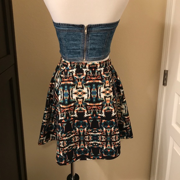 Flirty Abstract Skirt - Picture 3 of 6